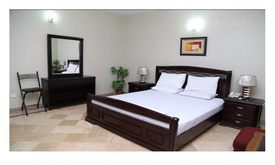 Luxury Inn Karachi Ngoại thất bức ảnh