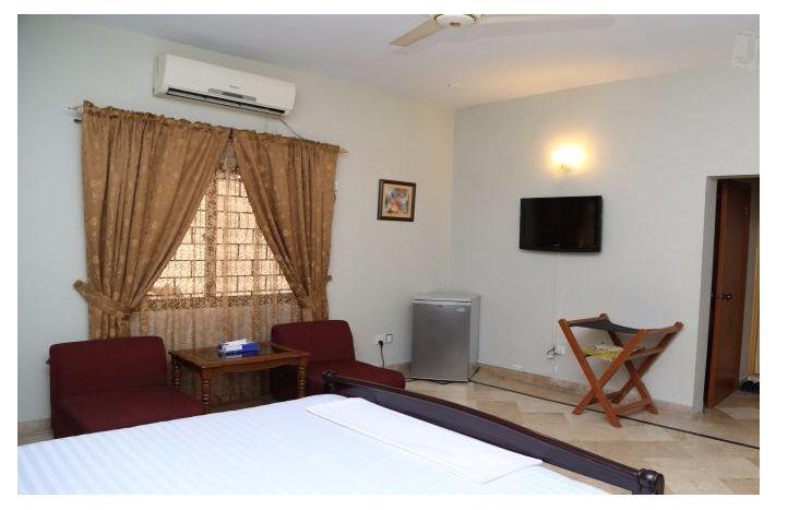 Luxury Inn Karachi Ngoại thất bức ảnh