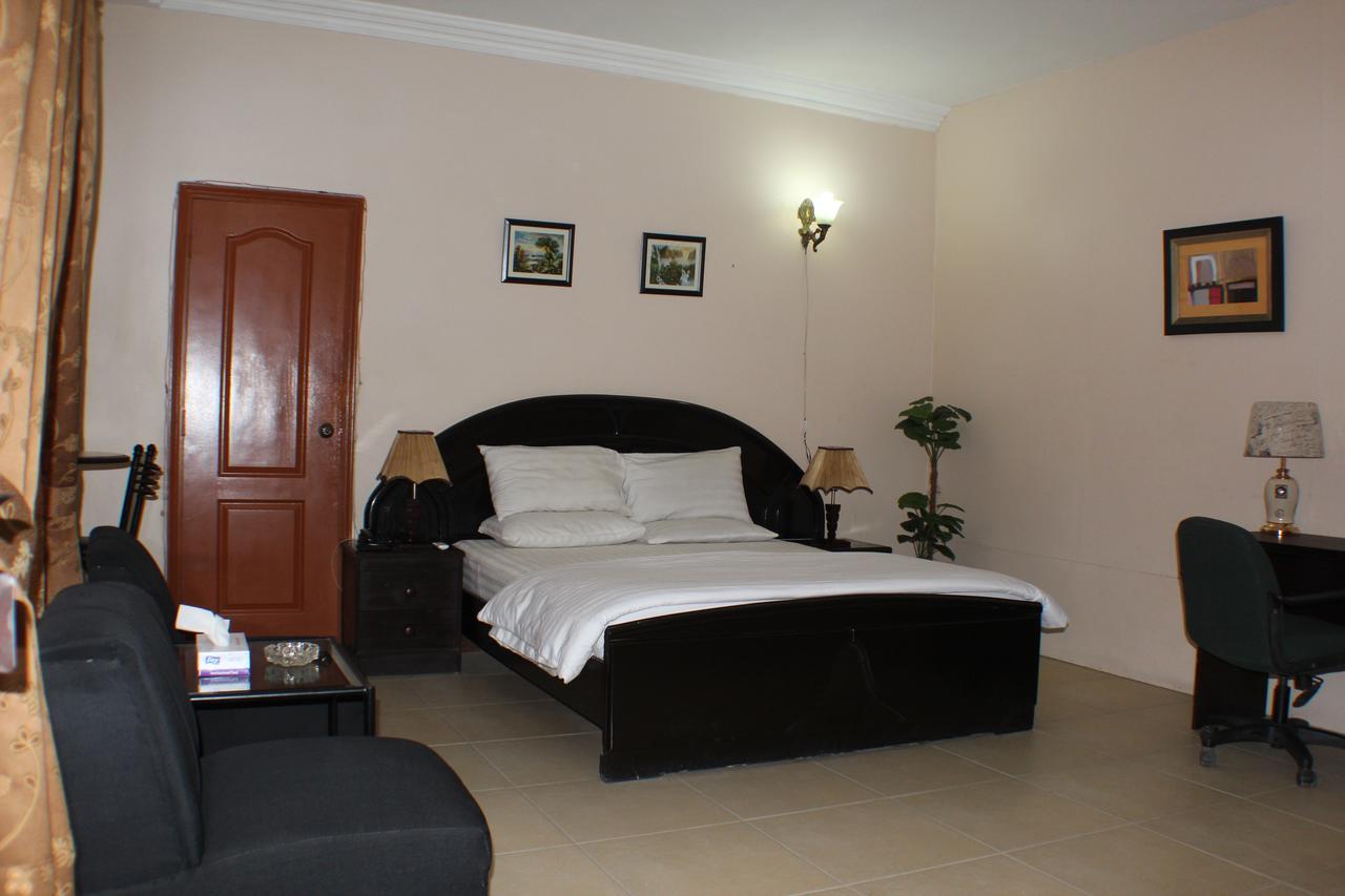 Luxury Inn Karachi Ngoại thất bức ảnh