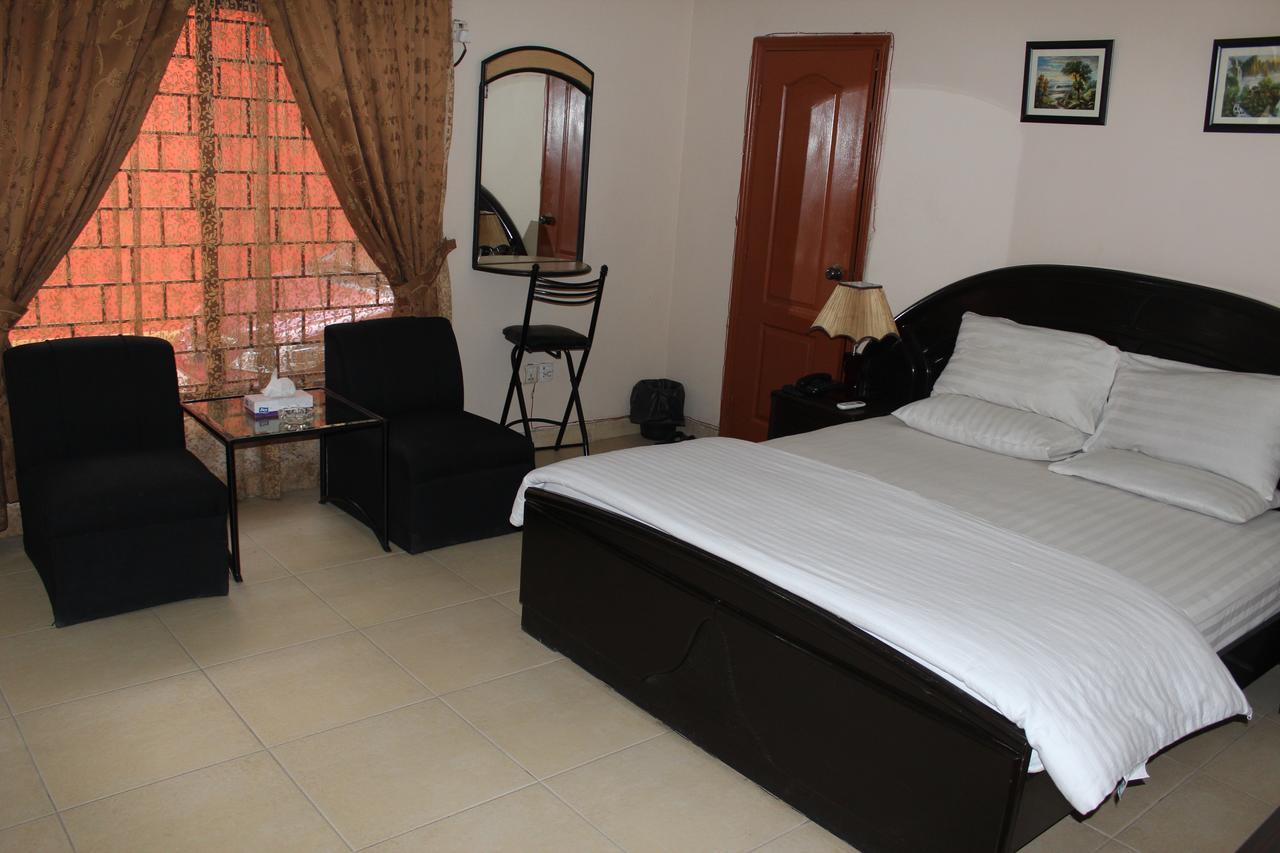 Luxury Inn Karachi Ngoại thất bức ảnh