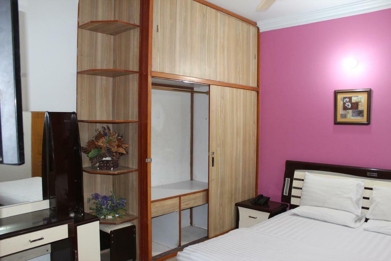 Luxury Inn Karachi Ngoại thất bức ảnh